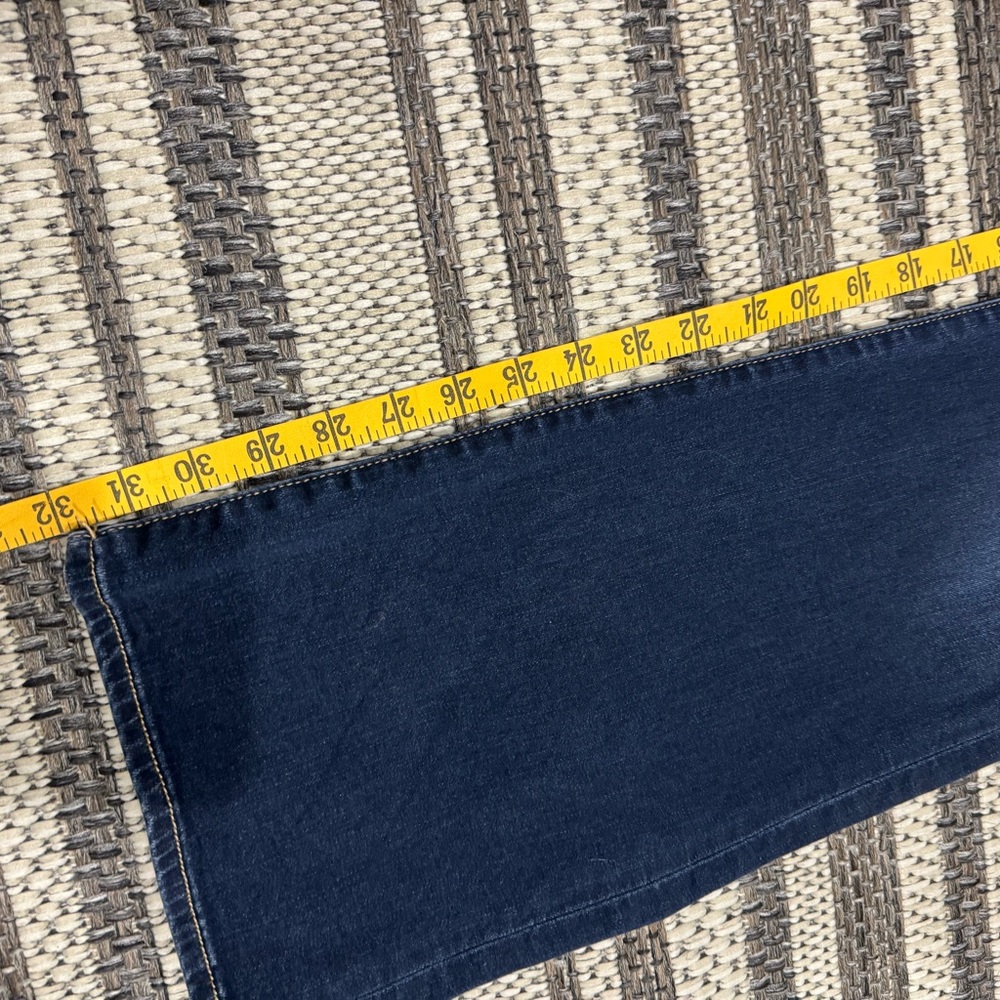 LUCKY JEANS - Picture 3 of 11